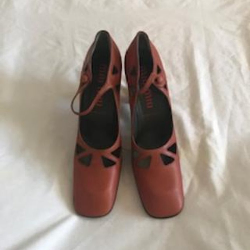 NWT Miu Miu Mary Jane Matte Leather High Heel Pumps with Squared Toe